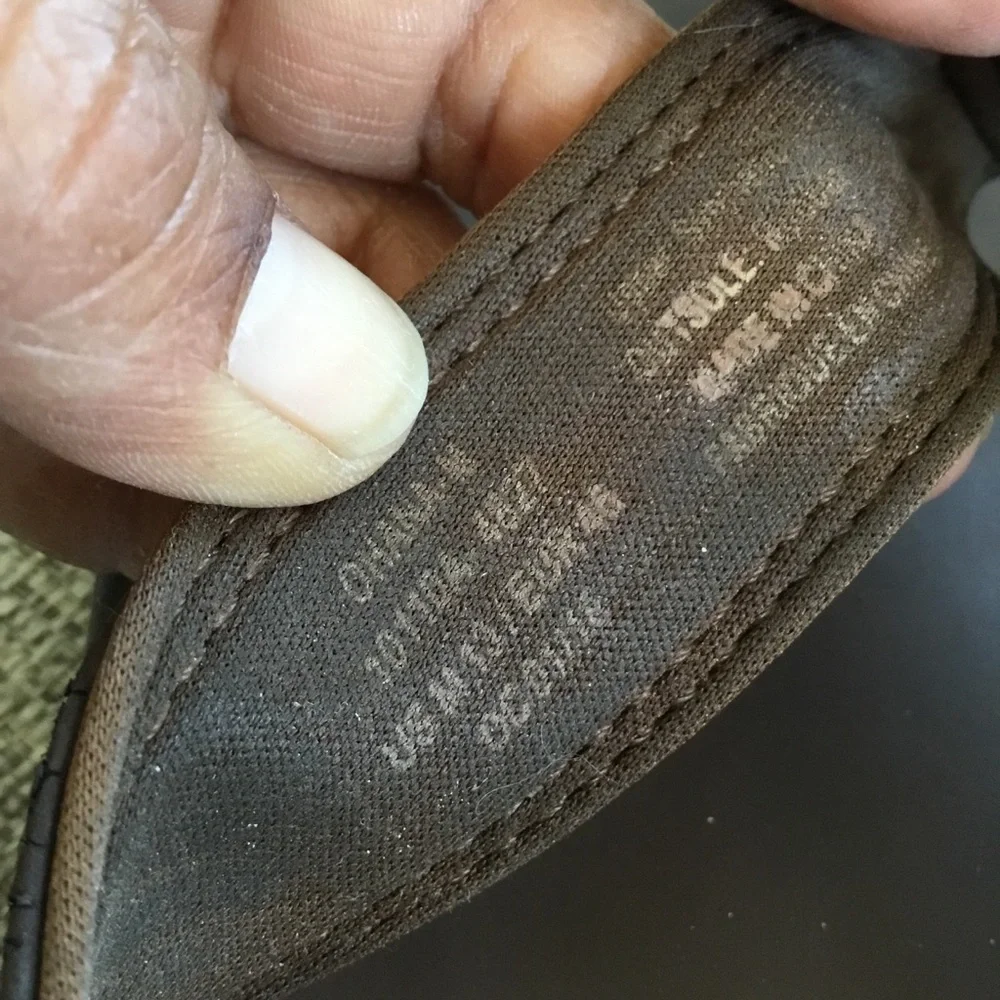 OluKai Men's Dark Brown Leather Flip-Flops